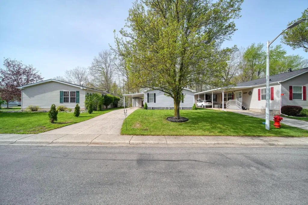 953 Savannah River Drive Adrian City MI 49221