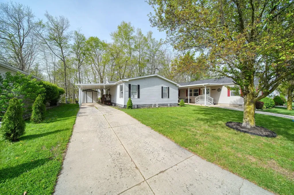 953 Savannah River Drive Adrian City MI 49221