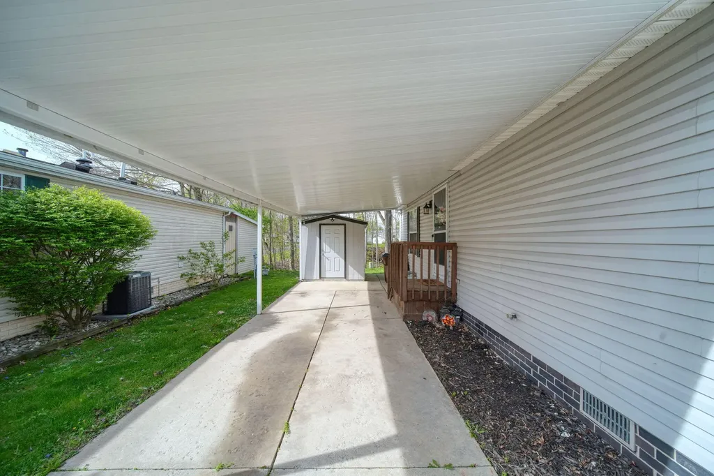 953 Savannah River Drive Adrian City MI 49221