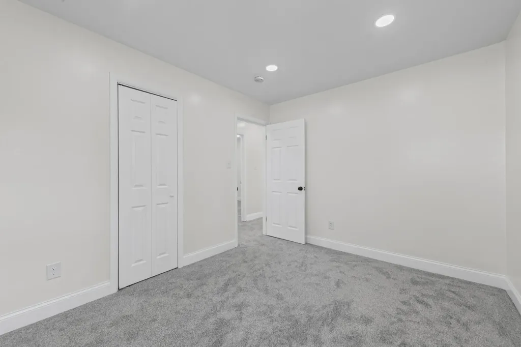 6180 Cordell Street Romulus City MI 48174