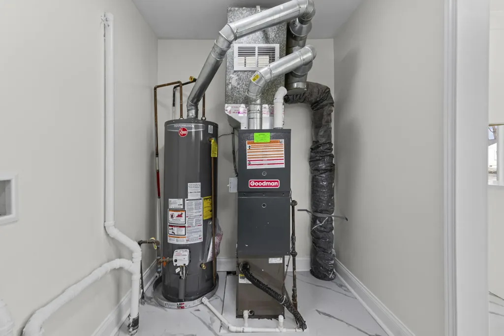 6180 Cordell Street Romulus City MI 48174
