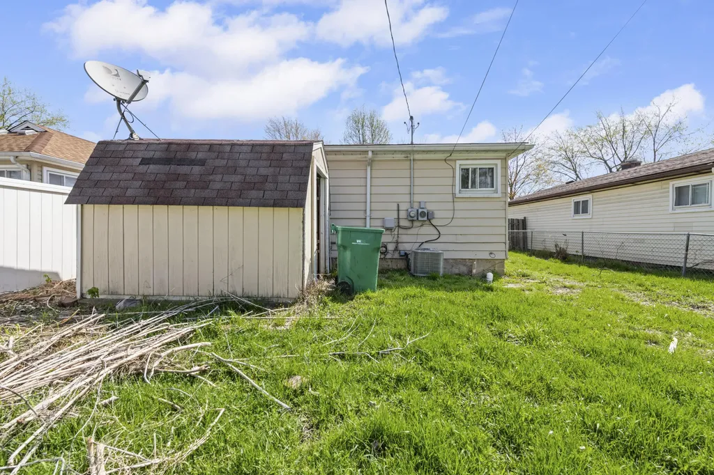 6180 Cordell Street Romulus City MI 48174