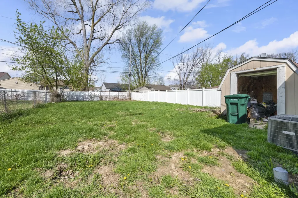 6180 Cordell Street Romulus City MI 48174