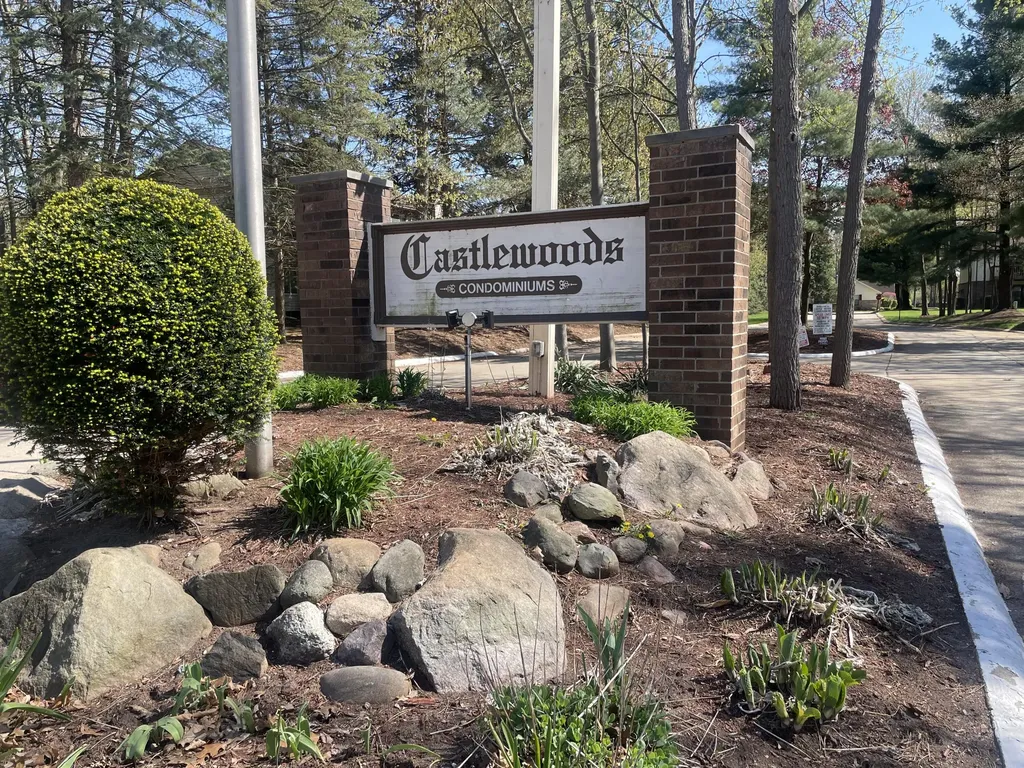 35815 Hunter Avenue Westland City MI 48185