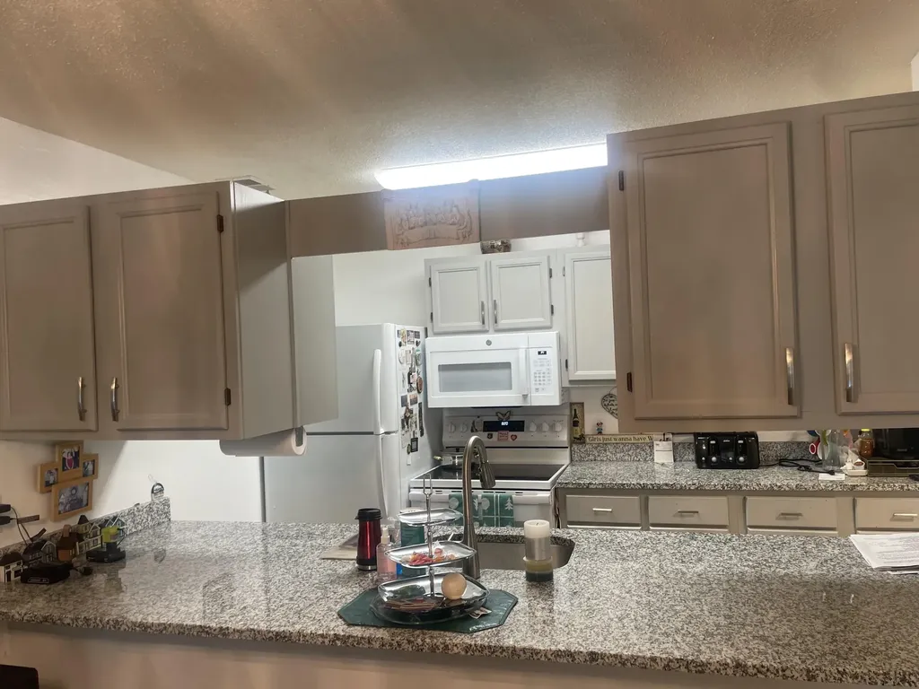 35815 Hunter Avenue Westland City MI 48185