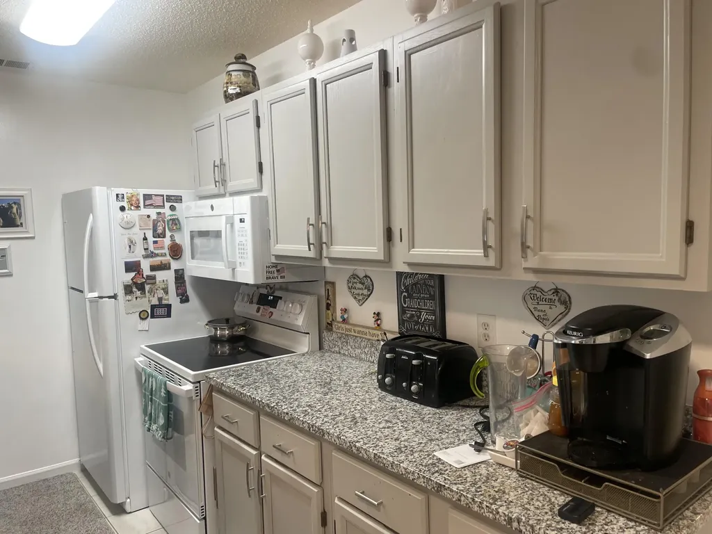 35815 Hunter Avenue Westland City MI 48185