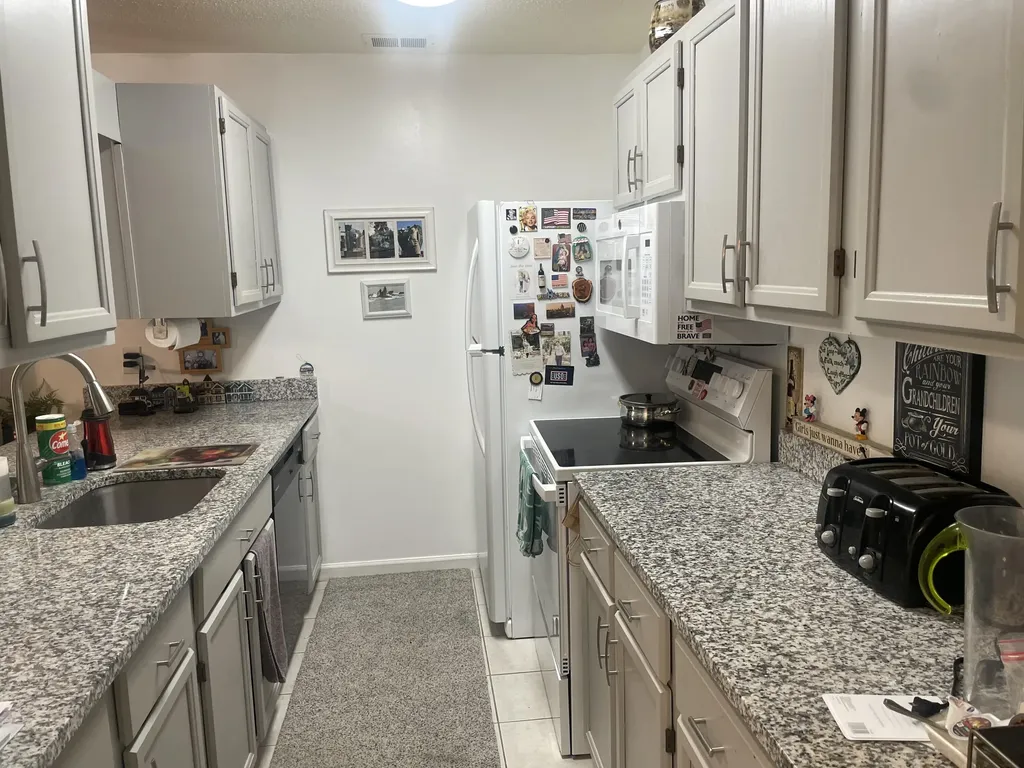 35815 Hunter Avenue Westland City MI 48185