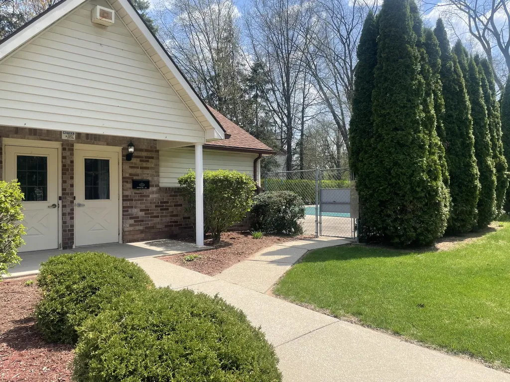 35815 Hunter Avenue Westland City MI 48185