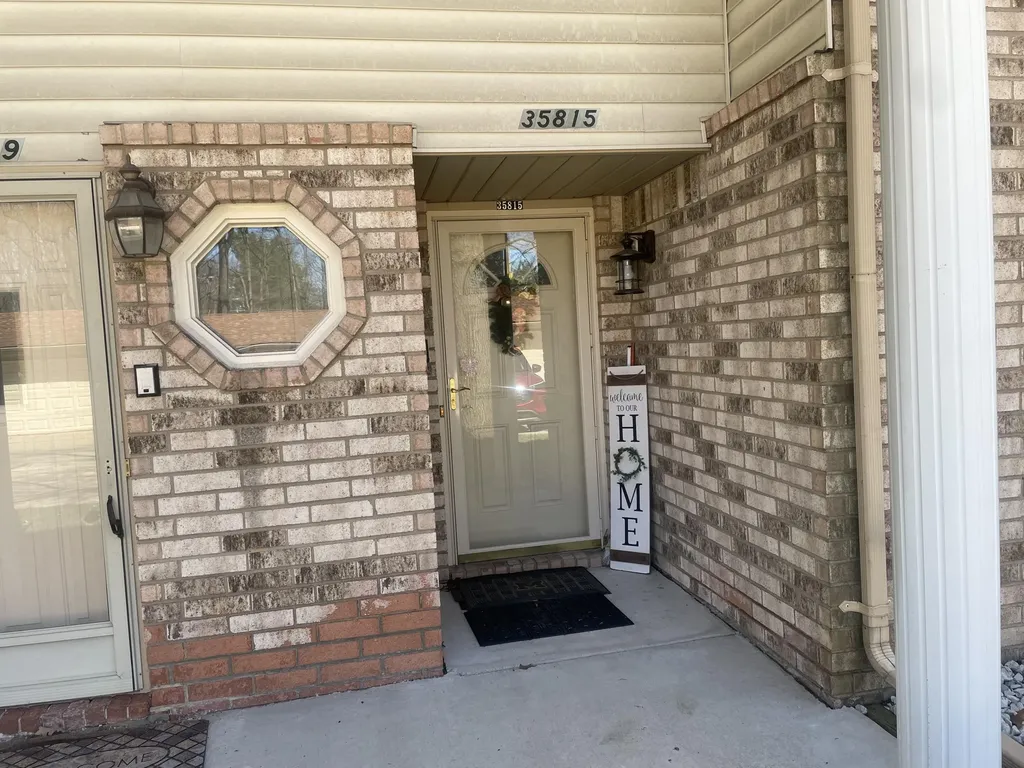 35815 Hunter Avenue Westland City MI 48185