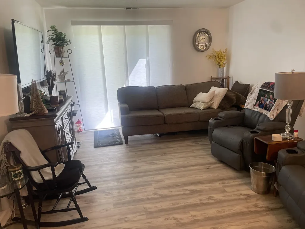 35815 Hunter Avenue Westland City MI 48185