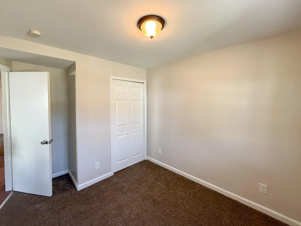 13460 Georgiana Avenue Warren City MI 48089