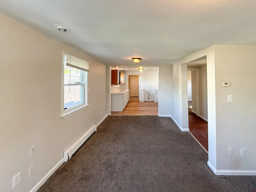 13460 Georgiana Avenue Warren City MI 48089