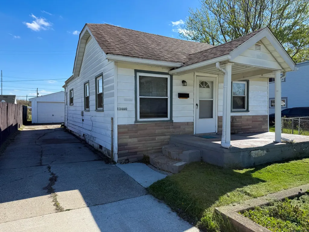 13460 Georgiana Avenue Warren City MI 48089