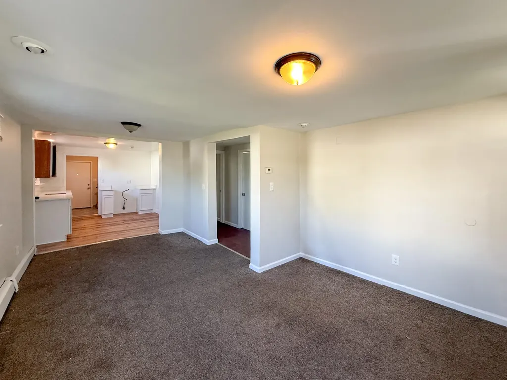 13460 Georgiana Avenue Warren City MI 48089