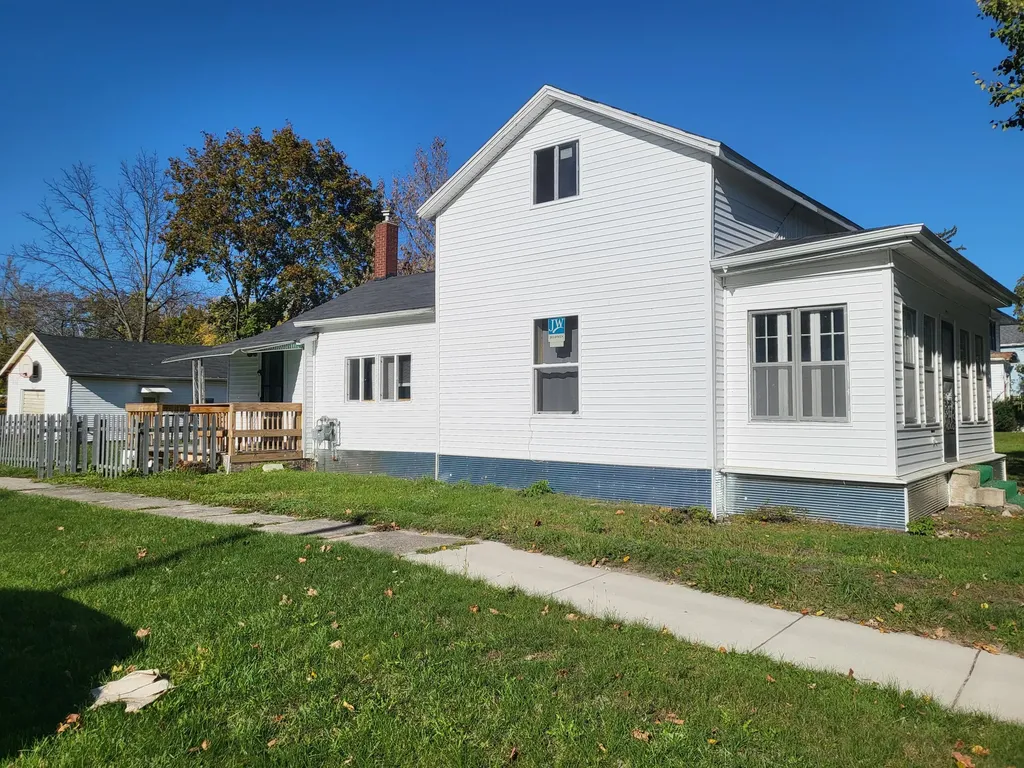 623 S Mason Street Saginaw City MI 48602
