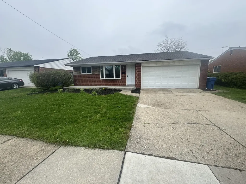 26165 Cunningham Drive Warren City MI 48091