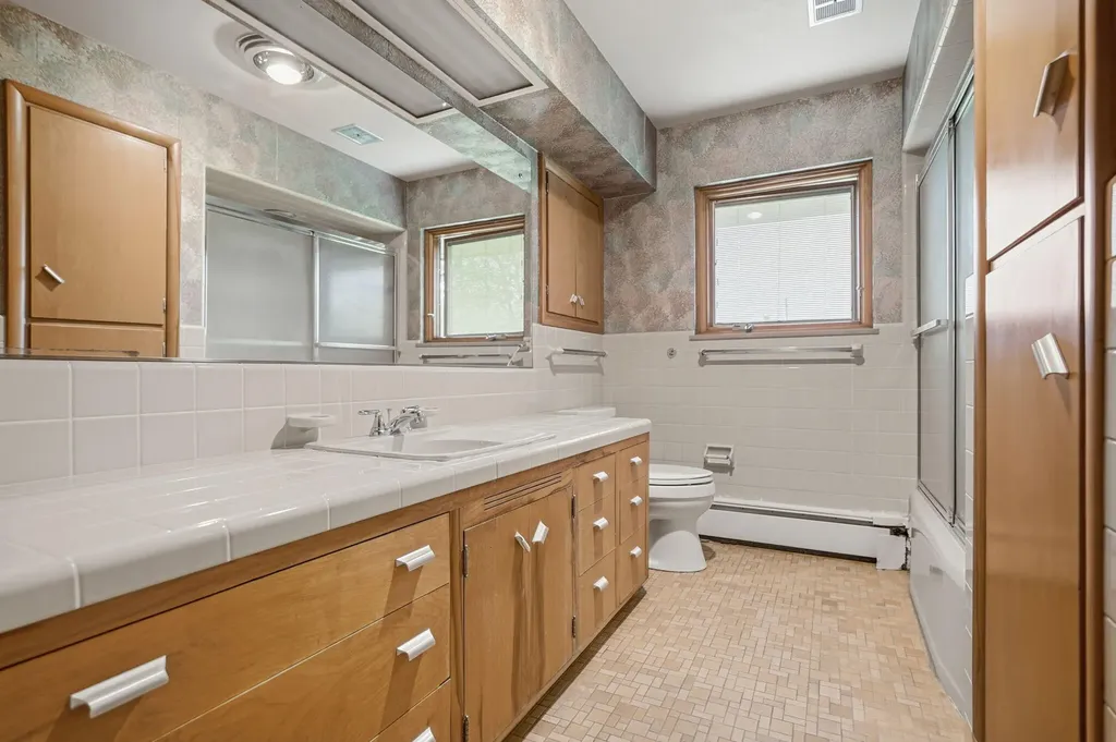 509 Mills Road Saline City MI 48176