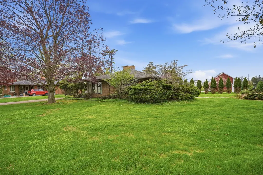 509 Mills Road Saline City MI 48176