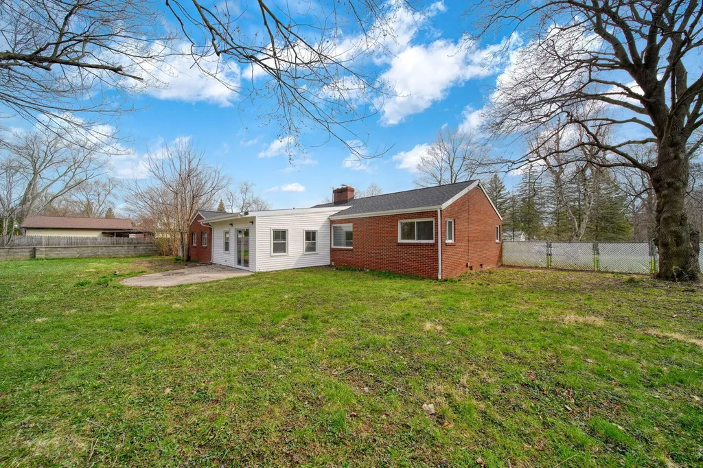 418 S Scott Street Adrian City MI 49221