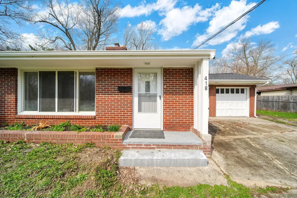 418 S Scott Street Adrian City MI 49221