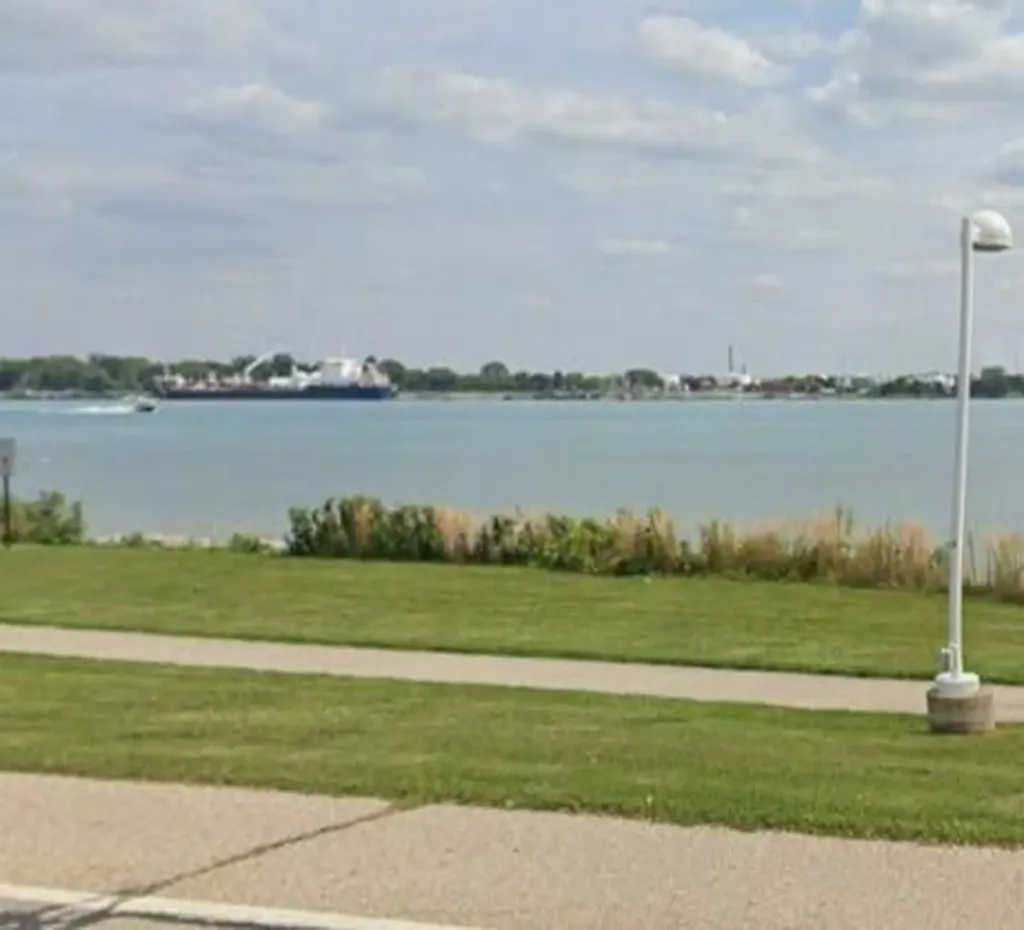 1660 River Road Marysville City MI 48040