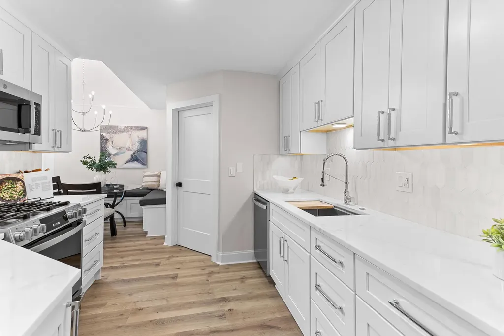 4291 Foxpointe Drive West Bloomfield Charter Township MI 48323