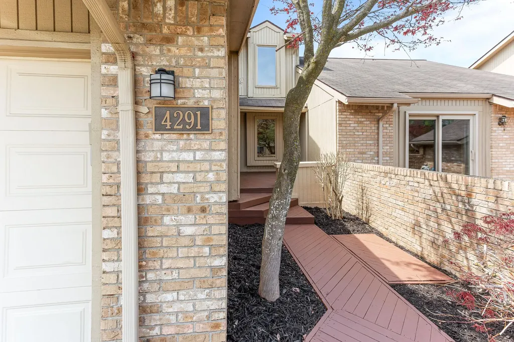 4291 Foxpointe Drive West Bloomfield Charter Township MI 48323