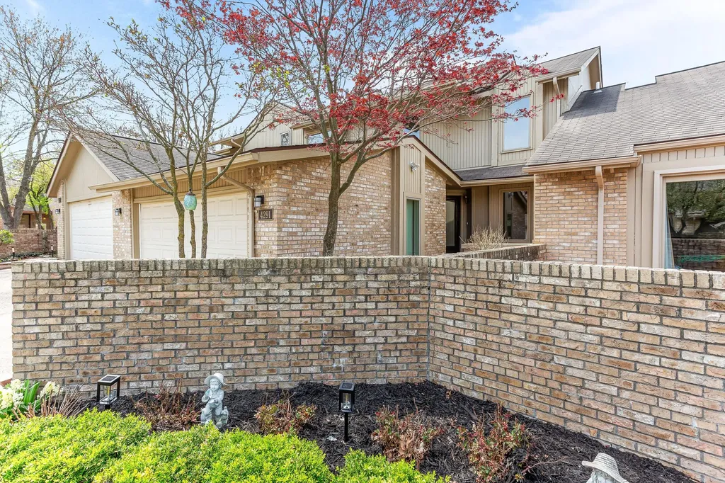 4291 Foxpointe Drive West Bloomfield Charter Township MI 48323