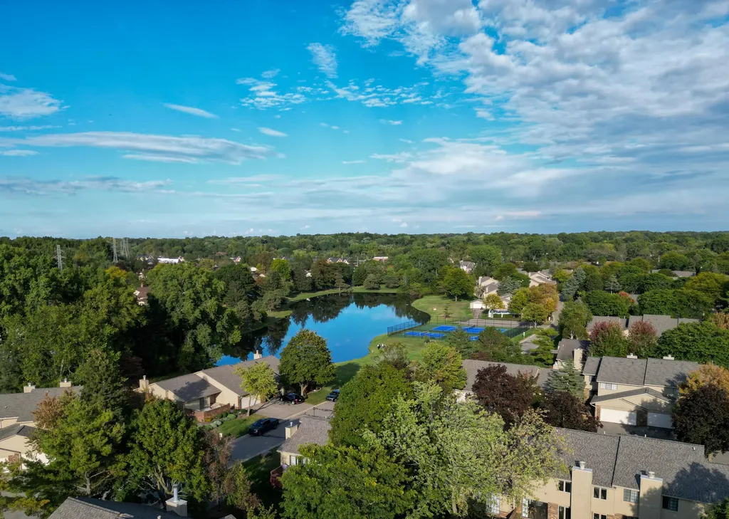 4291 Foxpointe Drive West Bloomfield Charter Township MI 48323