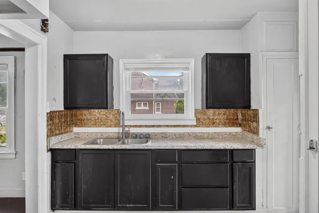 17303 Runyon Street Detroit City MI 48234