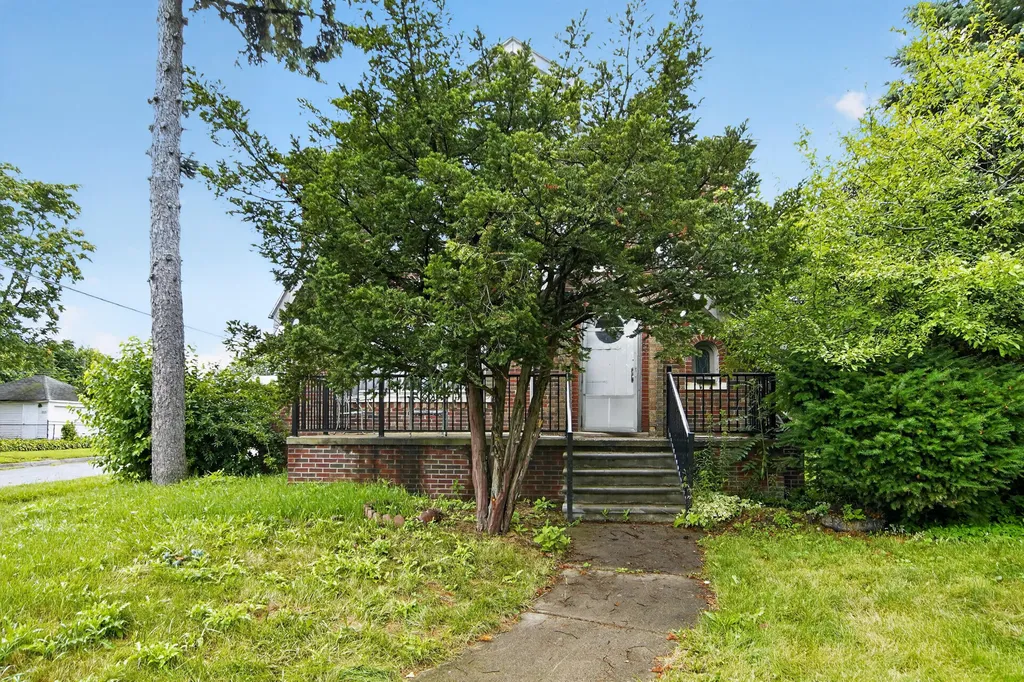 17303 Runyon Street Detroit City MI 48234