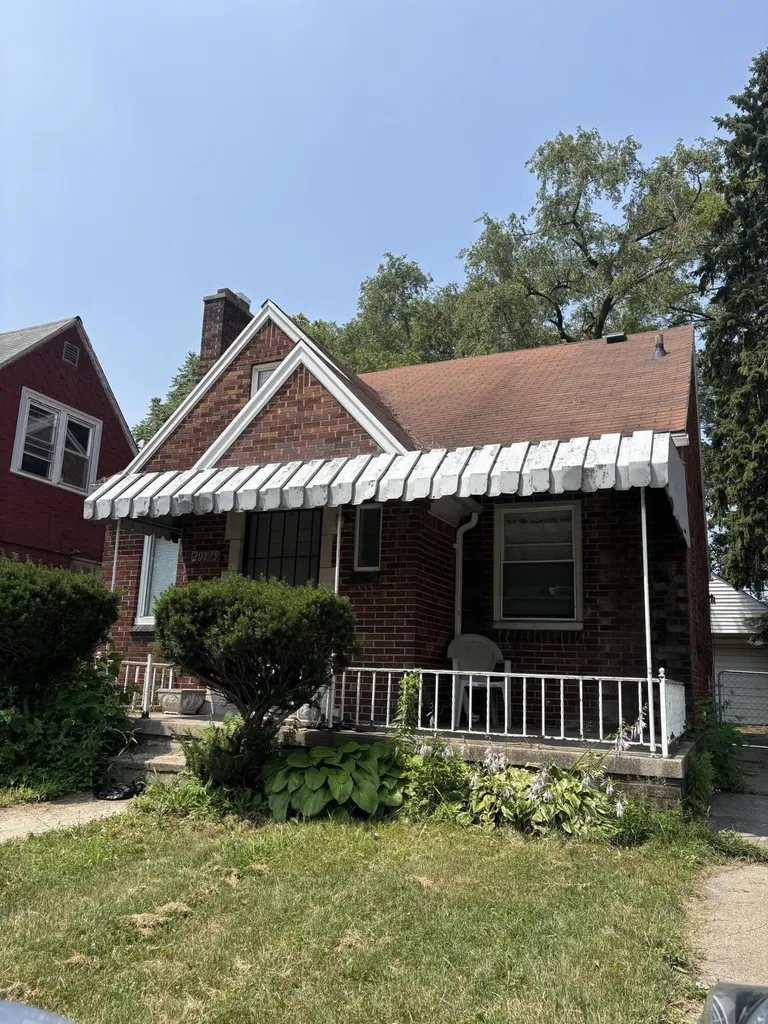 20179 Russell Highland Park City MI 48203