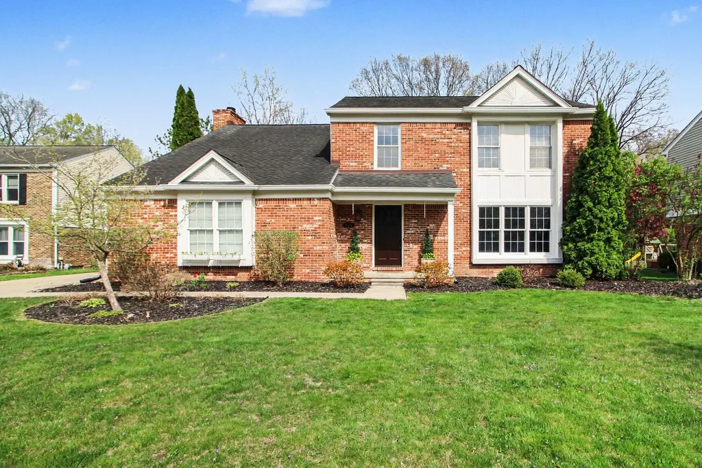 15698 Oakhill Court Livonia City MI 48154