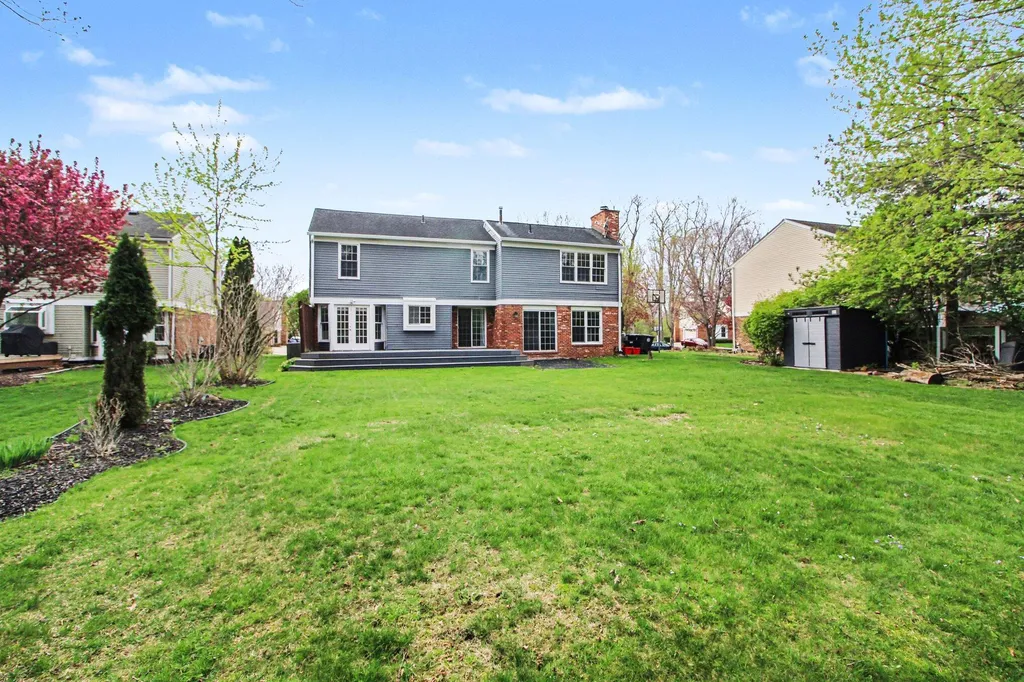 15698 Oakhill Court Livonia City MI 48154