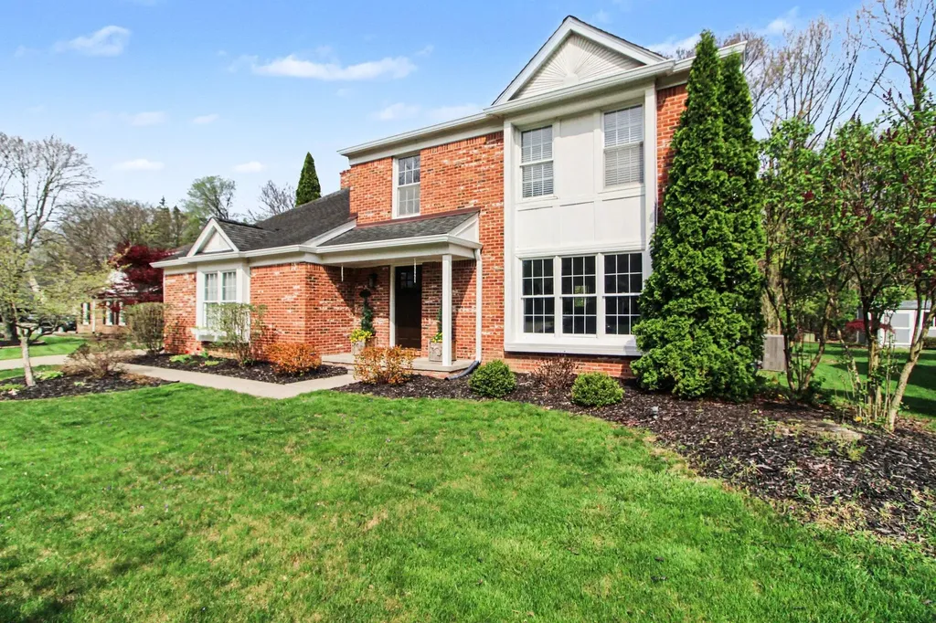 15698 Oakhill Court Livonia City MI 48154