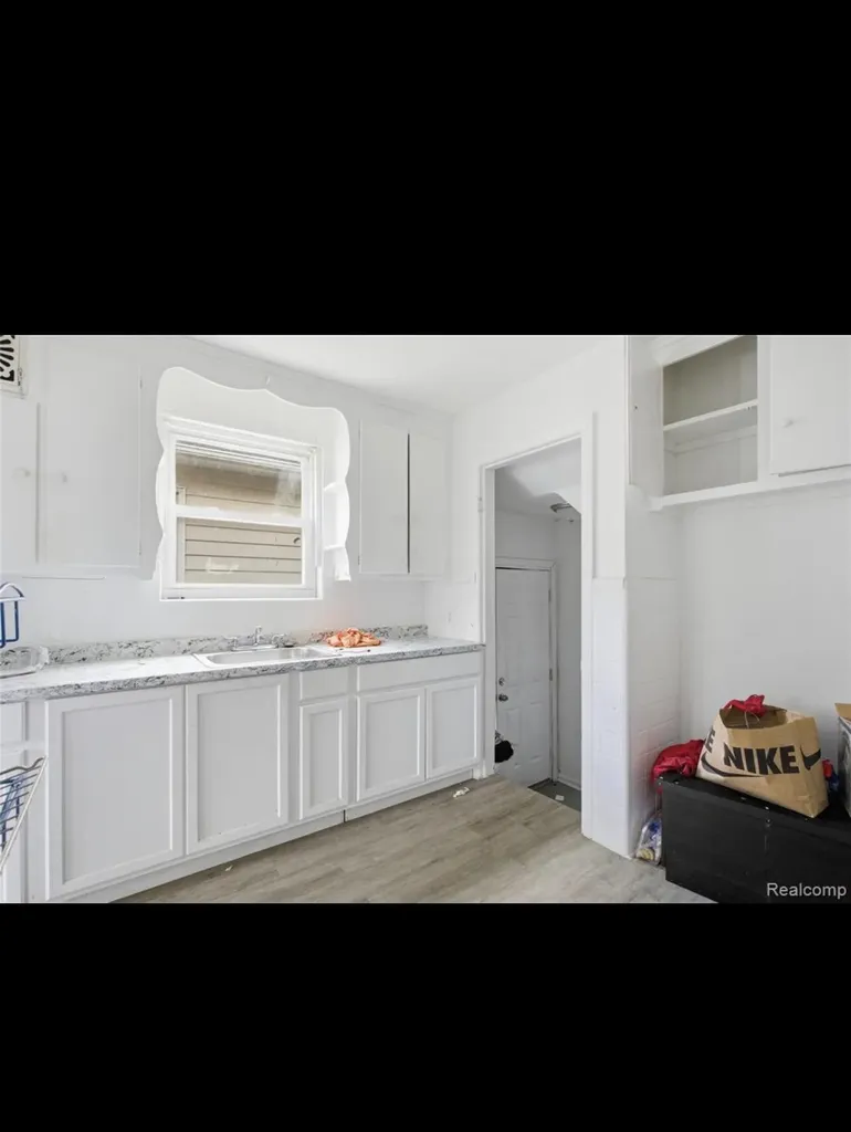 9175 Everts Street Detroit City MI 48224