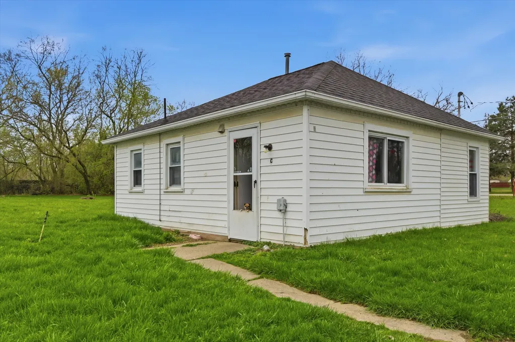 7191 N Dort Highway Genesee Charter Township MI 48458