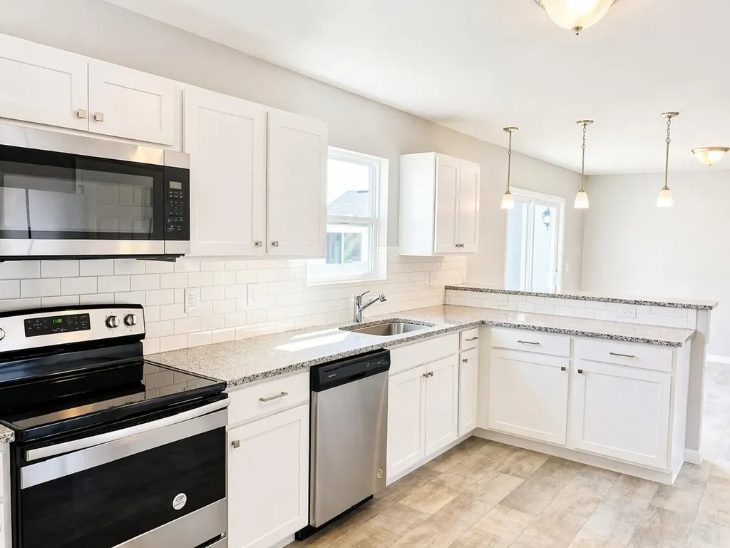 2832 Sycamore River Drive Handy Township MI 48836