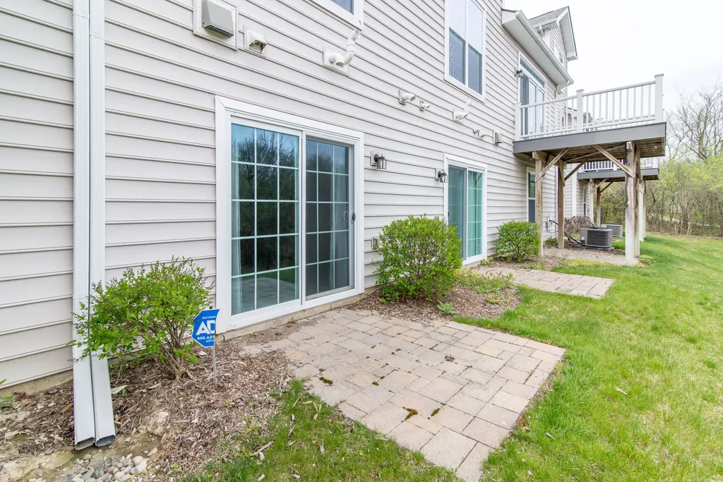 2544 Oxford Circle Scio Township MI 48103