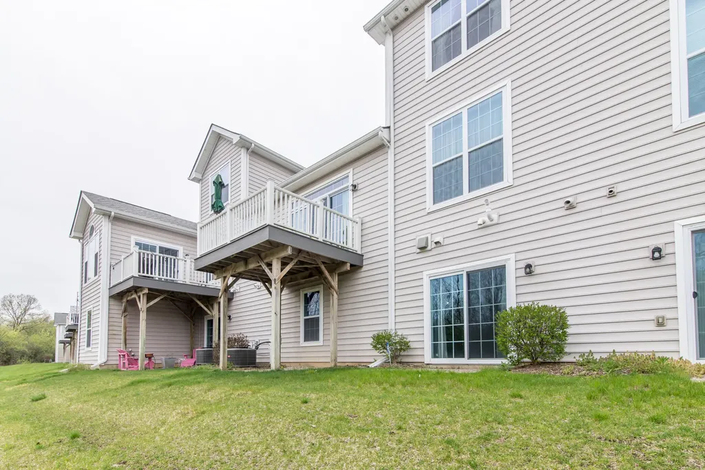 2544 Oxford Circle Scio Township MI 48103