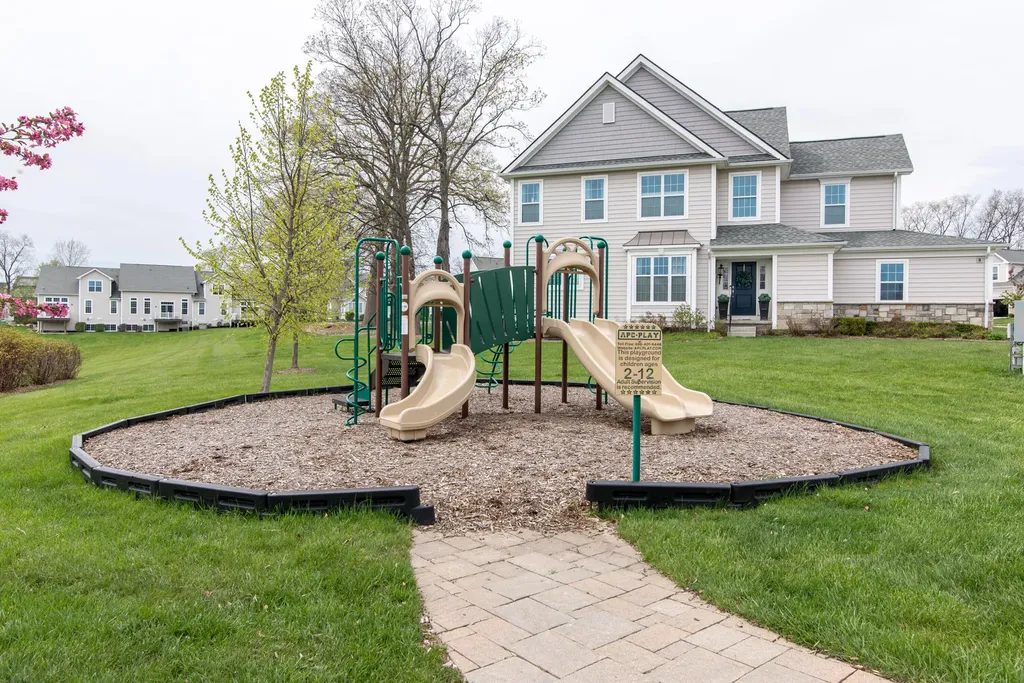 2544 Oxford Circle Scio Township MI 48103