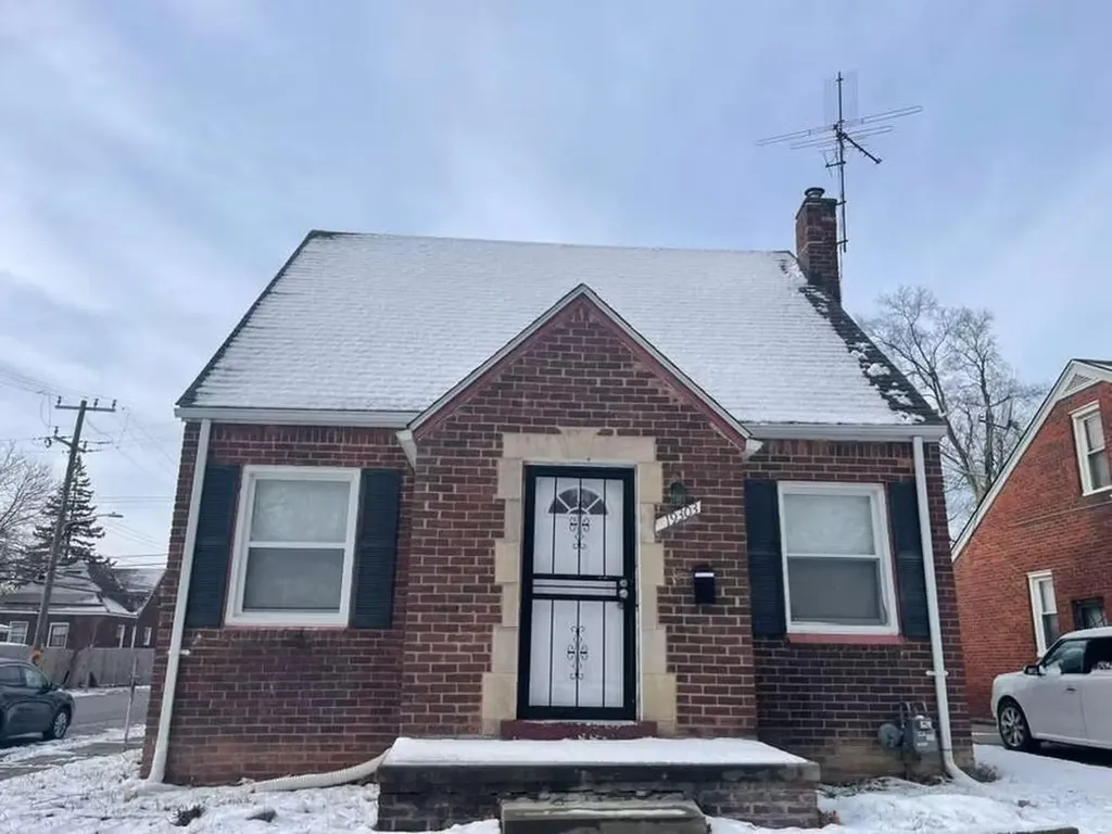 19303 Fairport Street Detroit City MI 48205