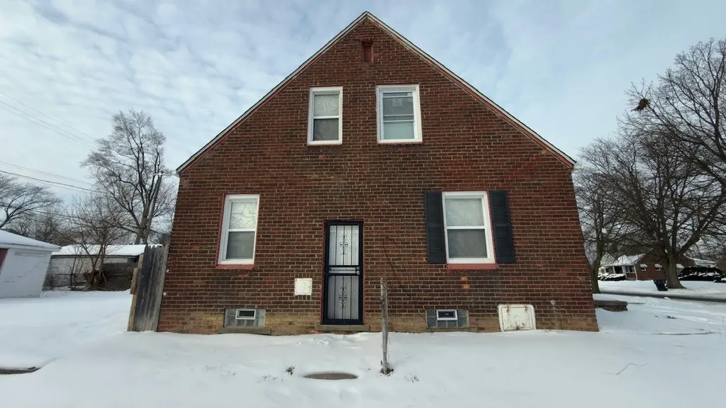 19303 Fairport Street Detroit City MI 48205