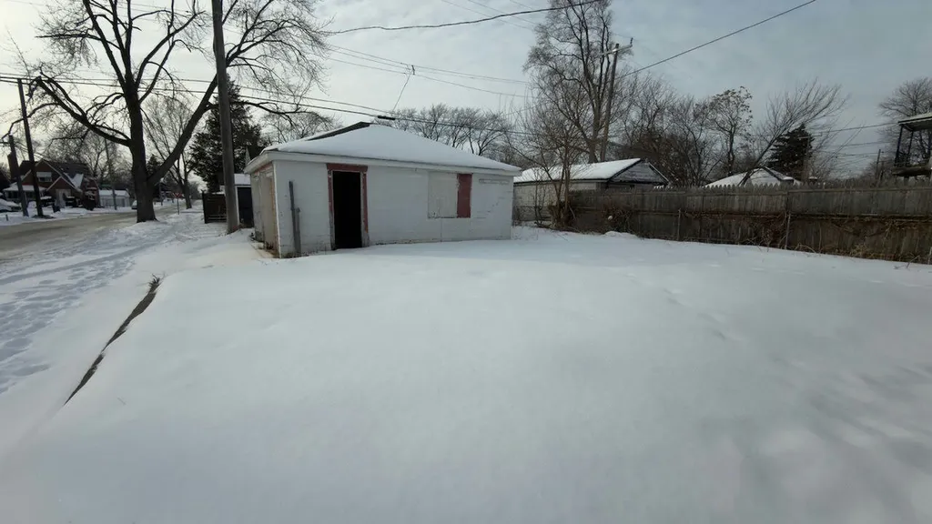 19303 Fairport Street Detroit City MI 48205
