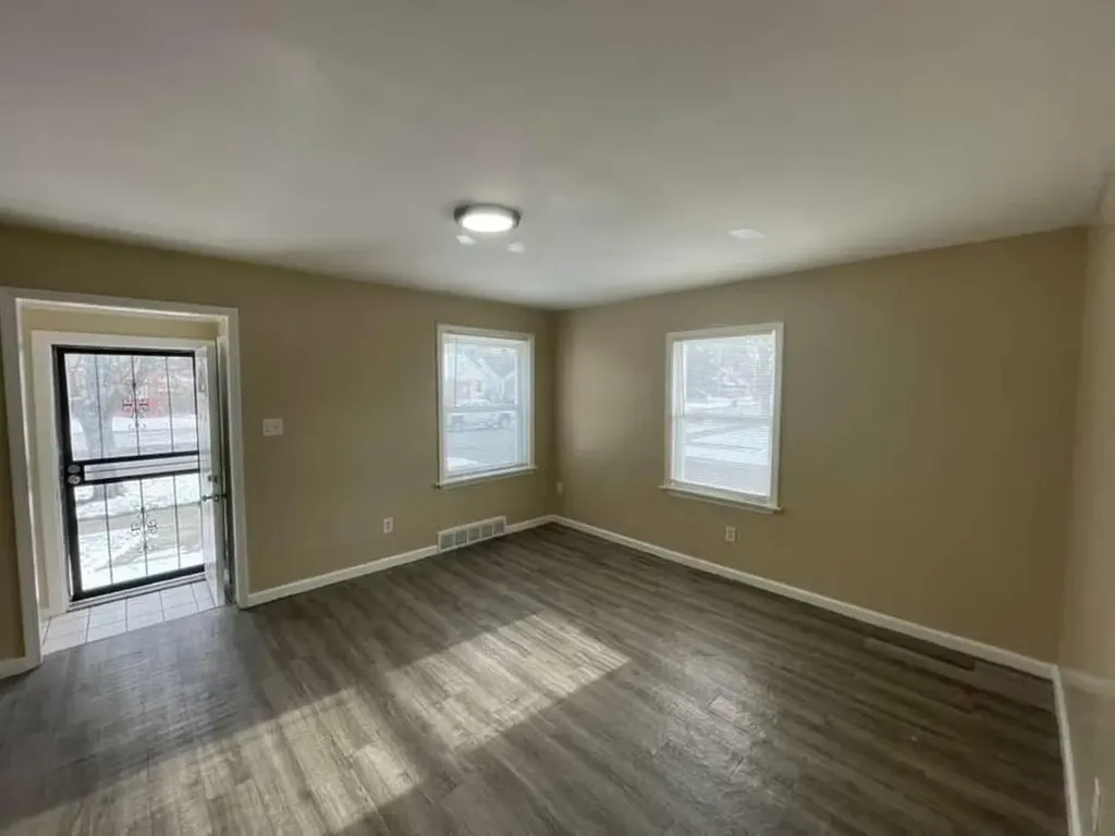 19303 Fairport Street Detroit City MI 48205