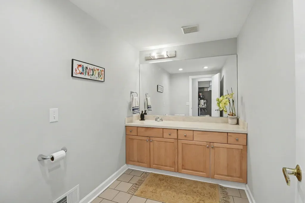 1906 Old Orchard Court Ann Arbor City MI 48103