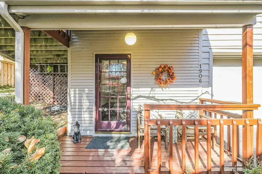 1906 Old Orchard Court Ann Arbor City MI 48103