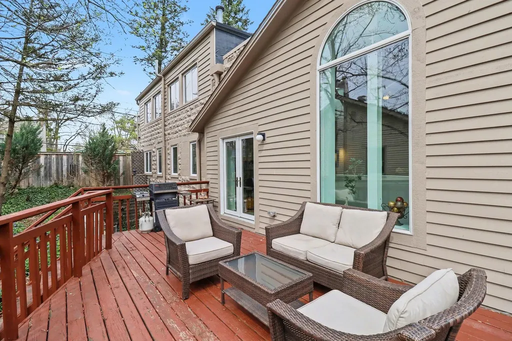1906 Old Orchard Court Ann Arbor City MI 48103
