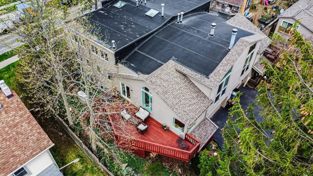 1906 Old Orchard Court Ann Arbor City MI 48103
