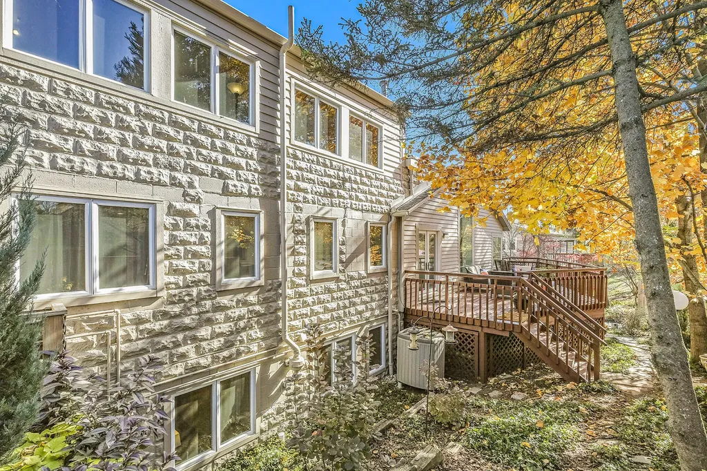 1906 Old Orchard Court Ann Arbor City MI 48103